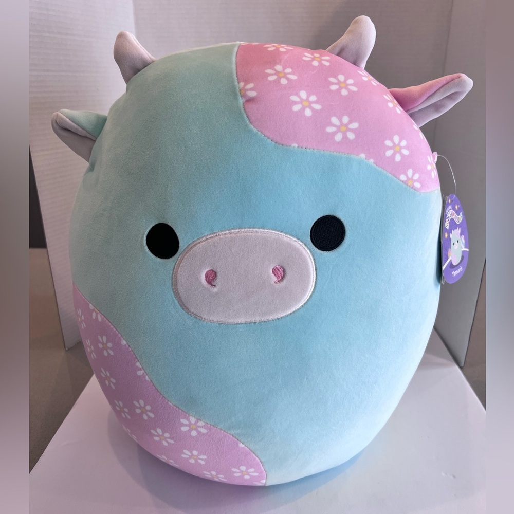 NWT Squishmallow Easter 2025
Yamaris the Cow with Daisy Print 16 inch